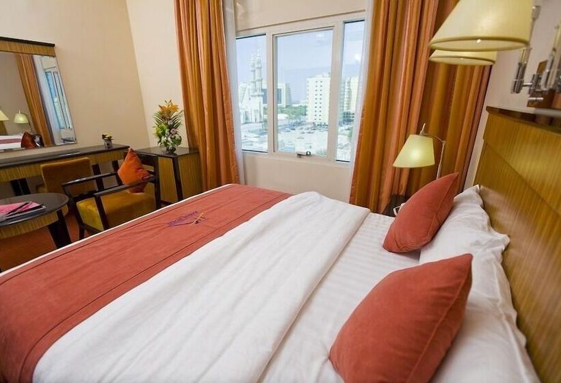 Полулюкс, Rayan Hotel Corniche