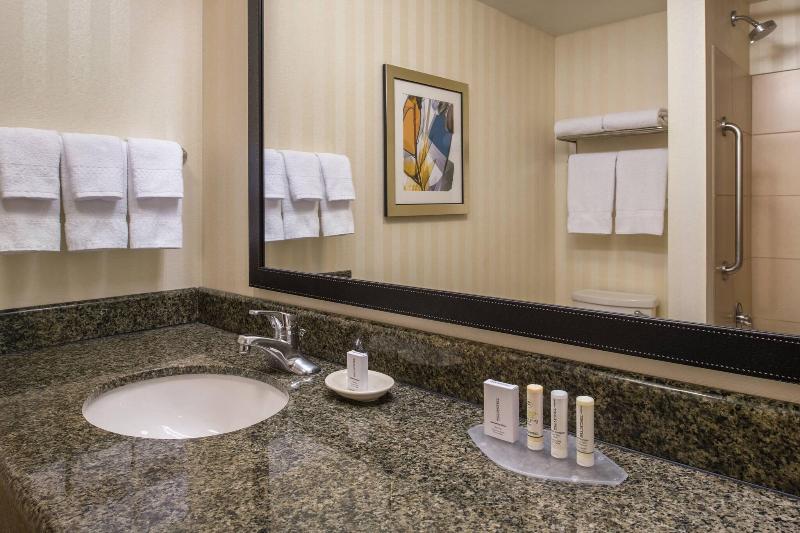 스위트 킹사이즈 침대, Fairfield Inn & Suites By Marriott Portland North