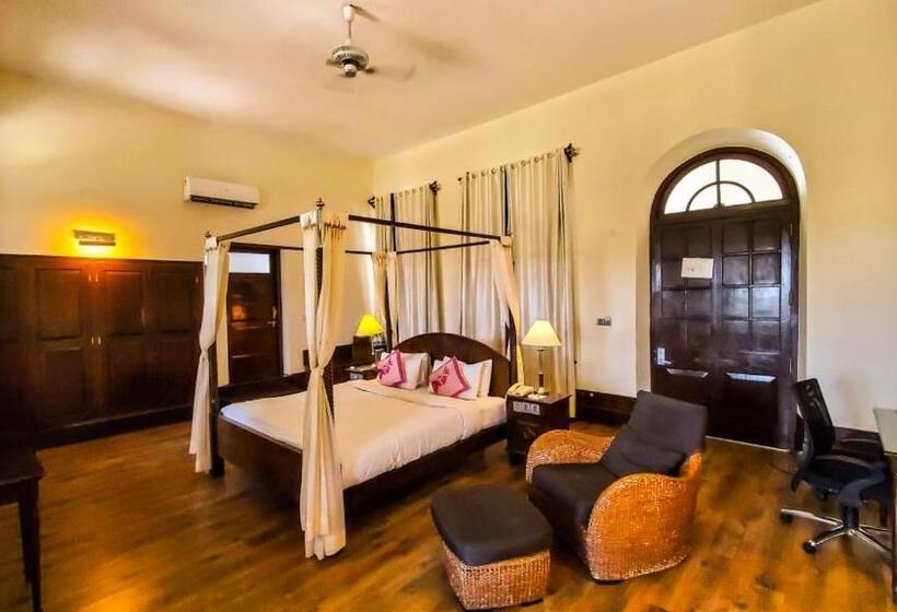 Quarto Standard Cama King, Royal Orchid Brindavan Garden Mysore