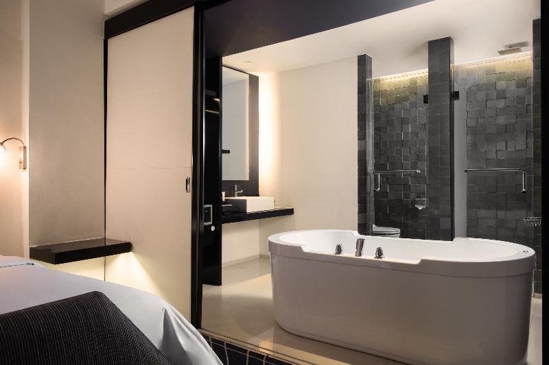 Номер Премиум, Artotel Ts Suites Surabaya