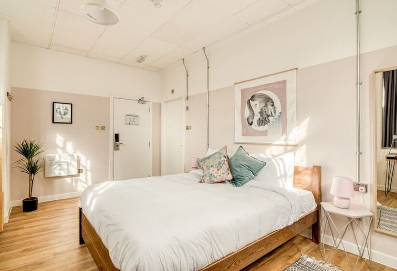 Номер Стандарт, Ph Hostel Birmingham