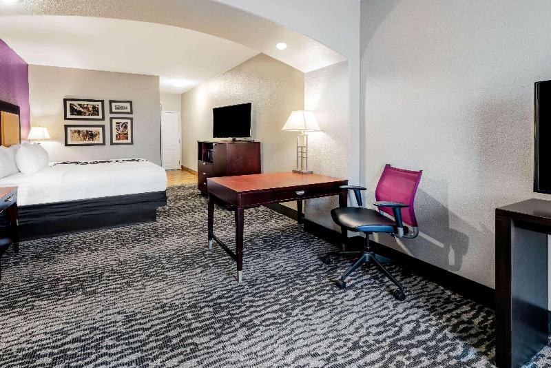 Номер Deluxe Кровать Кинг, La Quinta By Wyndham Dfw Airport West   Bedford