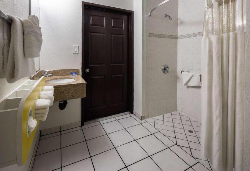 Номер Deluxe, Motel 6 Canoga Park, Ca