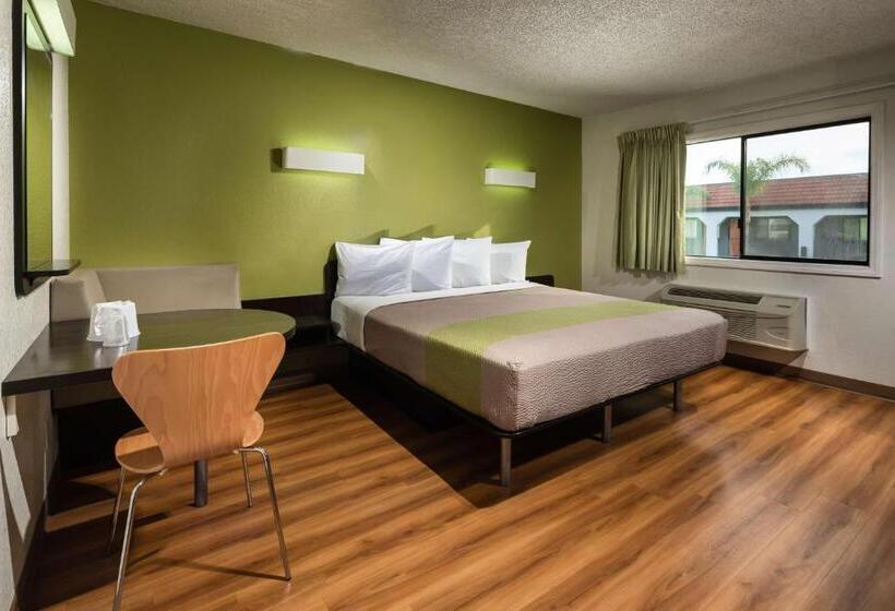 Стандартный Номер Кровать Кинг, Motel 6 Canoga Park, Ca