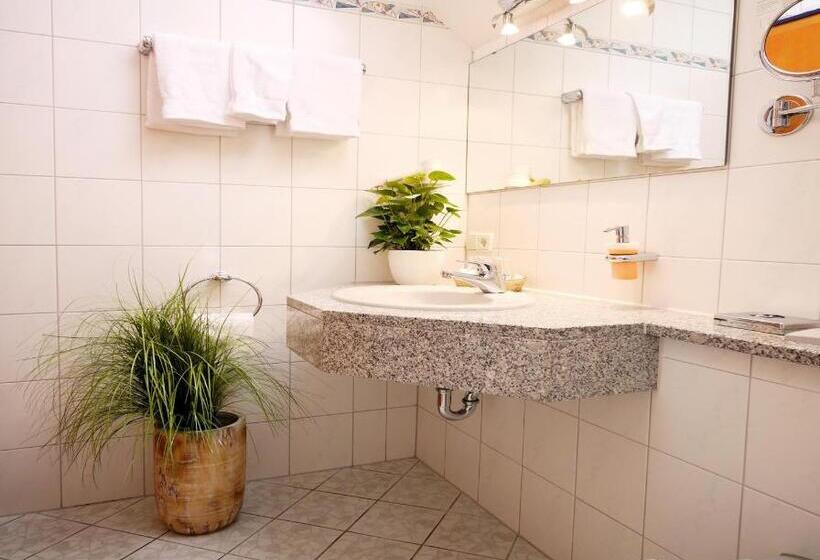 Номер Комфорт, Kohlers Hotel Engel