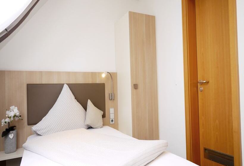 Номер Стандарт Индивидуальный, Kohlers Hotel Engel