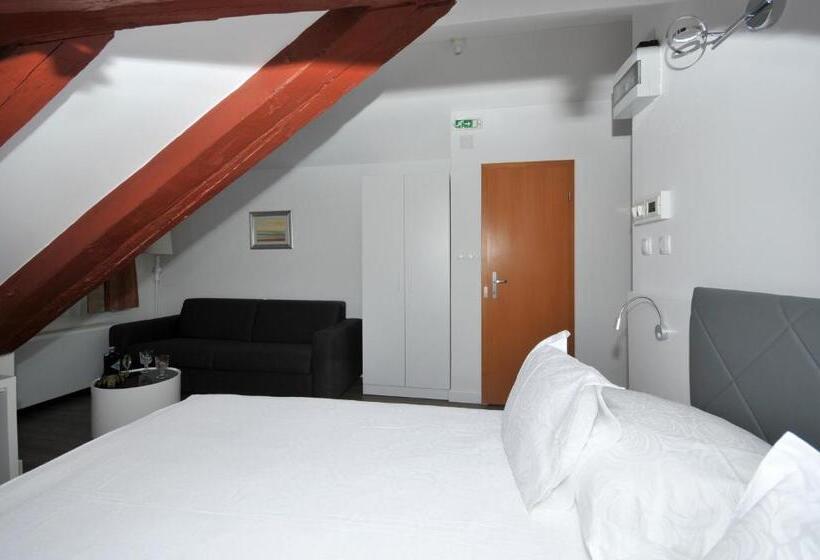 스탠다드 룸, Heritage Hotel Vila Sikaa