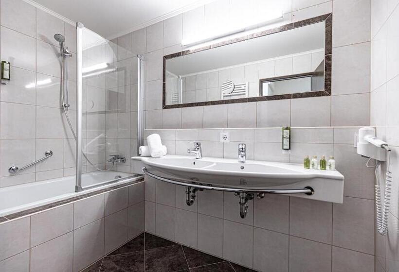 Quarto Estandar com Sacada, Pirchnerhof