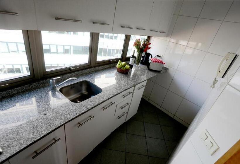 침실 2개 아파트, Versalles Suites