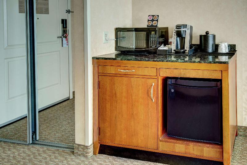 Стандартный Номер Кровать Кинг, Hilton Garden Inn Lakewood