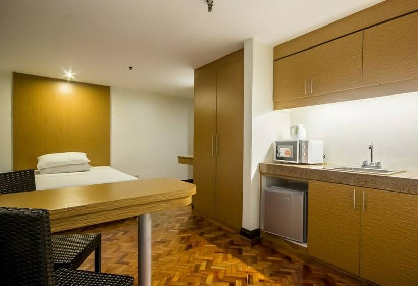 디럭스 룸, Salcedo Suites