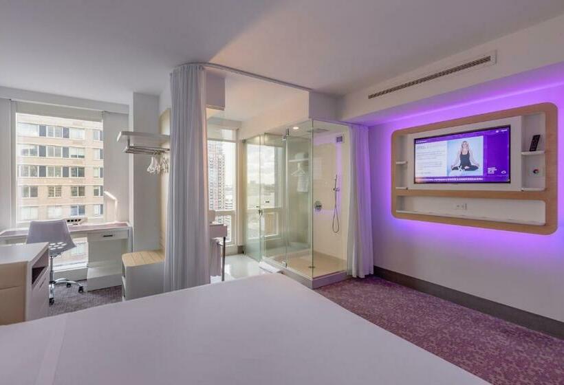 سوئیت جونیور با تخت بزرگ, Yotel New York Times Square
