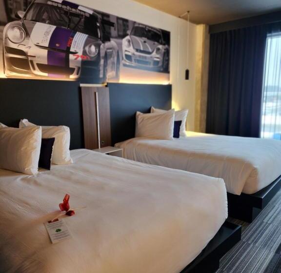 Номер Deluxe, Grand Hotel Times Blainville Mirabel