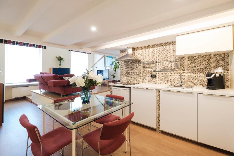 سوییت, Residence Sacchi Apart