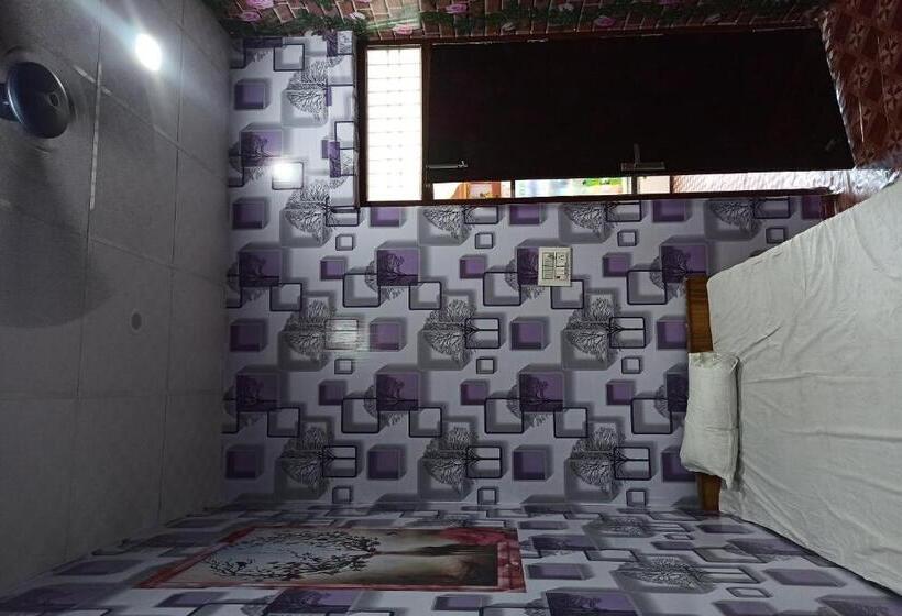 Трехместный Номер Классика, Spot On Hotel Delhi Darbaar