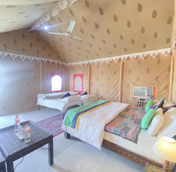 家庭套房, Pal Rajah Desert Camp