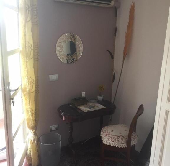 带阳台标准四人间, B&b Filomena