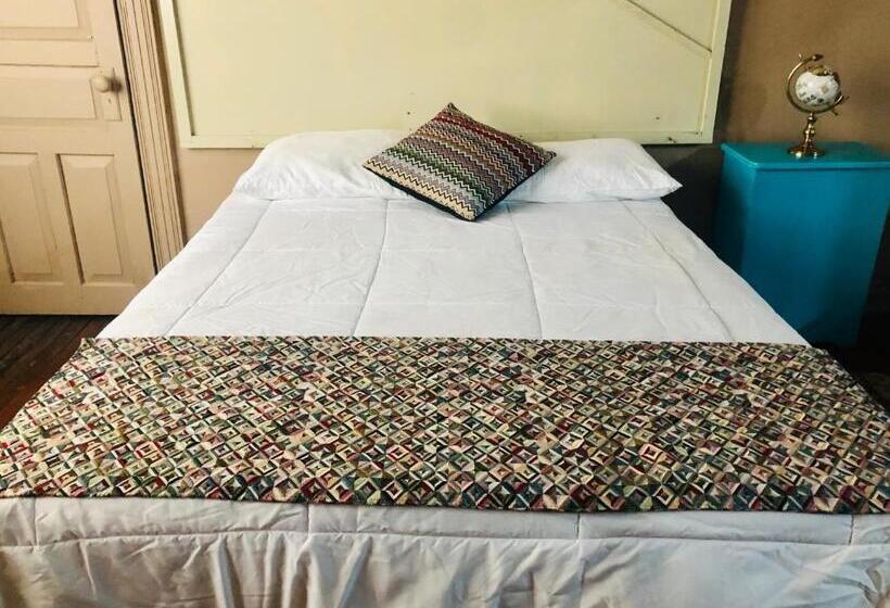 اتاق استاندارد با سرویس بهداشتی مشترک, Hostal Kuira Bá By Rotamundos