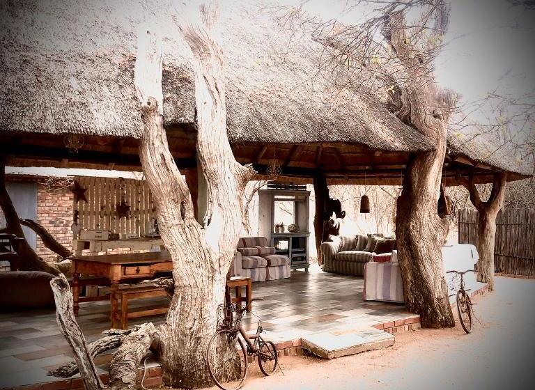 Номер бизнес-класса, Simba Safaris African Pride Exotic Lodge