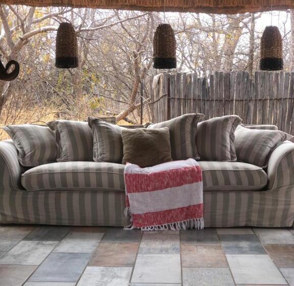 Номер бизнес-класса, Simba Safaris African Pride Exotic Lodge