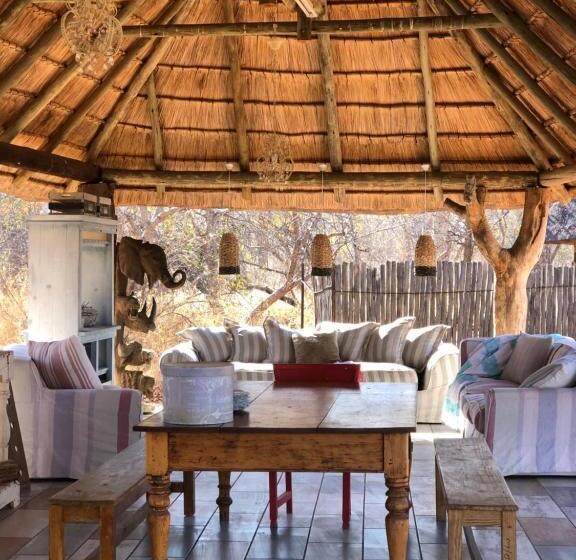 Номер Стандарт Вид на Сад, Simba Safaris African Pride Exotic Lodge