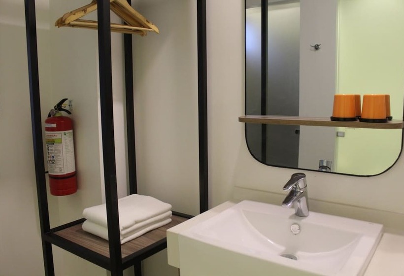 اتاق سوپریور, Go Hotels Plus Tuguegarao