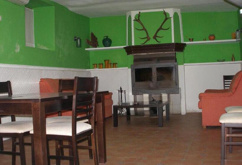 דירת שלושה חדרים, Casa Del Renacimiento