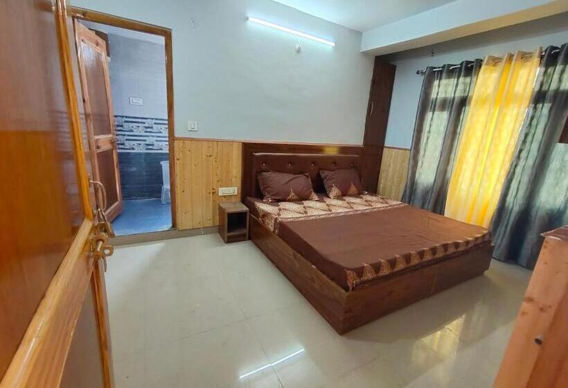 Номер Deluxe, Kailash View Sarahan