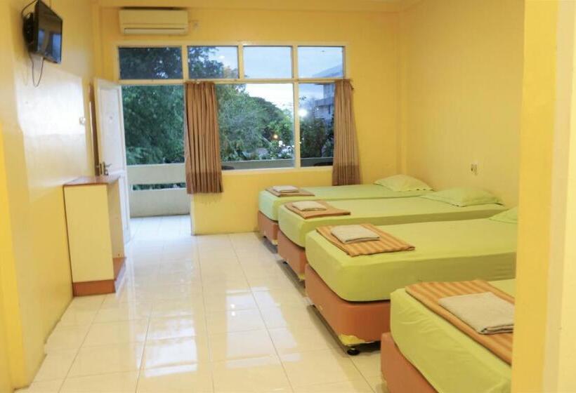 Номер Стандарт Трехместный, Plum Hotel Lading Banda Aceh