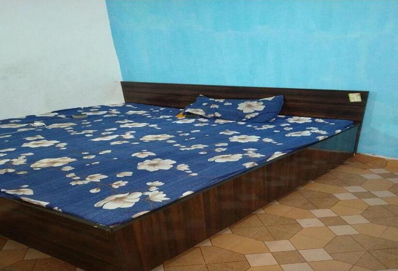 Трехместный Номер Классика, Pop 83111 Unique Gaust House