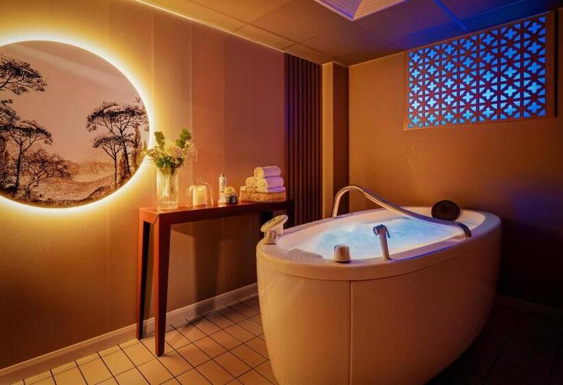Четырехместный Номер Стандарт, Hôtel Valdys Thalasso & Spa   L Escale Marine