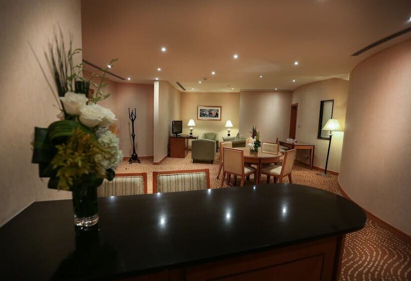 침실 2개 스위트, Ramada By Wyndham Al Khobar