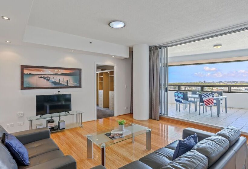 침실 2개 아파트, Tweed Ultima Apartments