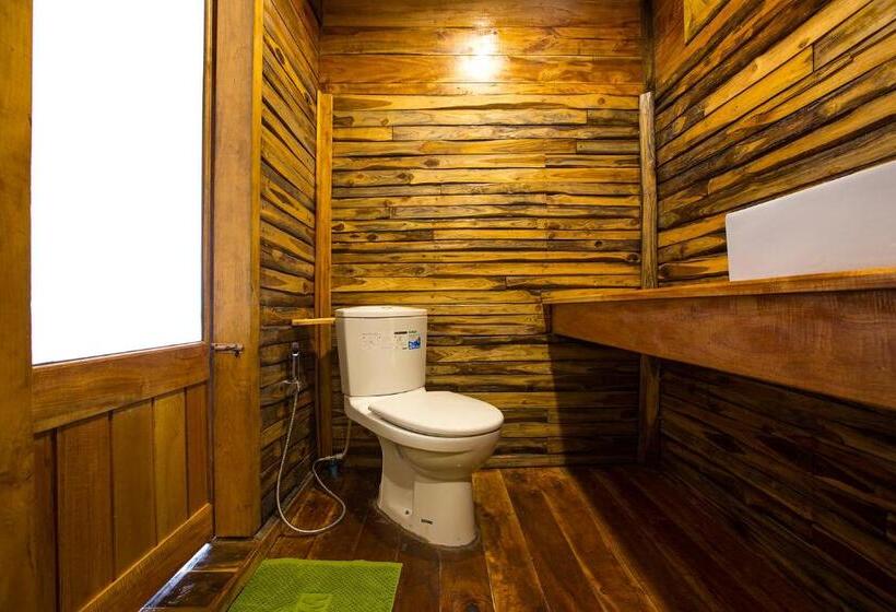 Номер Стандарт, Baan​ Tonlamphu​ Pakpra
