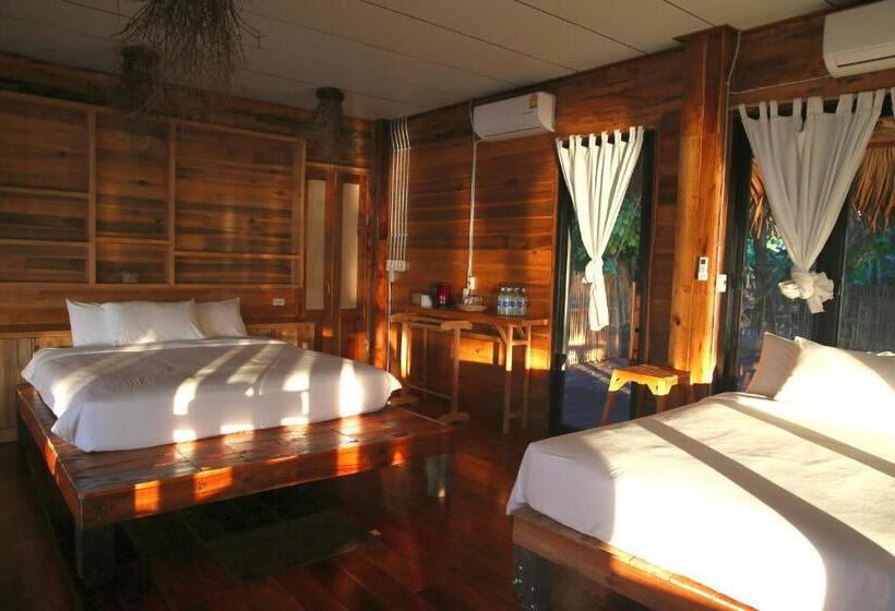 Семейный Номер, Baan​ Tonlamphu​ Pakpra