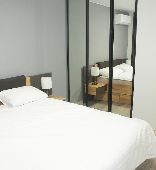 استودیوی استاندارد, Prestige Apartments Berezinka
