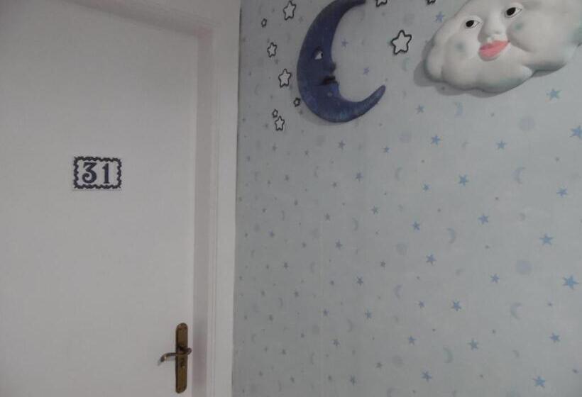 اتاق استاندارد با تخت بزرگ, Hostal La Lluna
