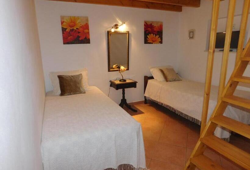 חדר סטנדרט לארבעה, Dinas Guesthouse