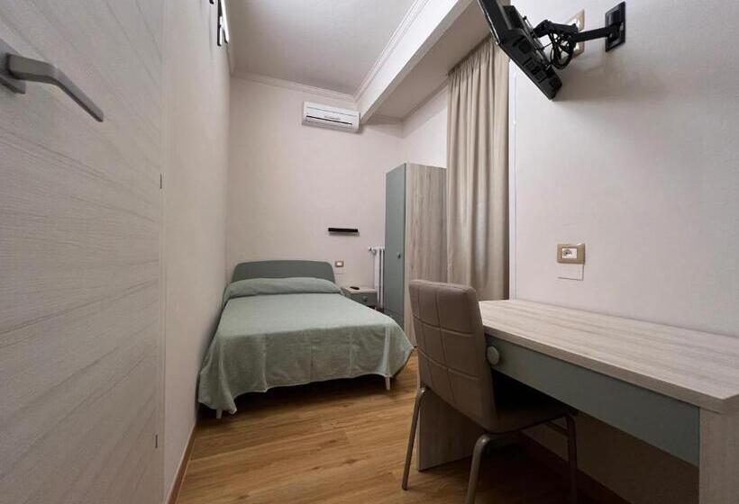 اتاق استاندارد یک نفره, Villa Primavera
