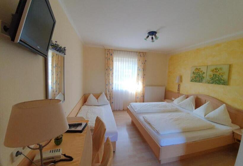 스탠다드 트리플 룸, Gasthof Hotel Zur Post