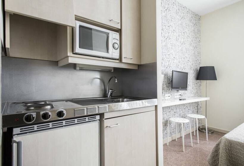 エクゼクティブワンルーム, Residencia Universitaria Blas De Otero