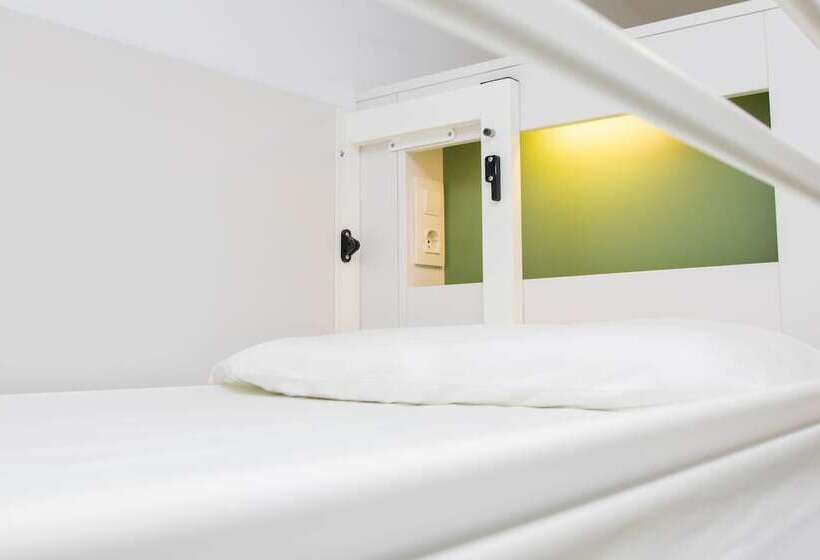 Кровать в Общей Комнате, Sant Jordi Hostels Sagrada Familia