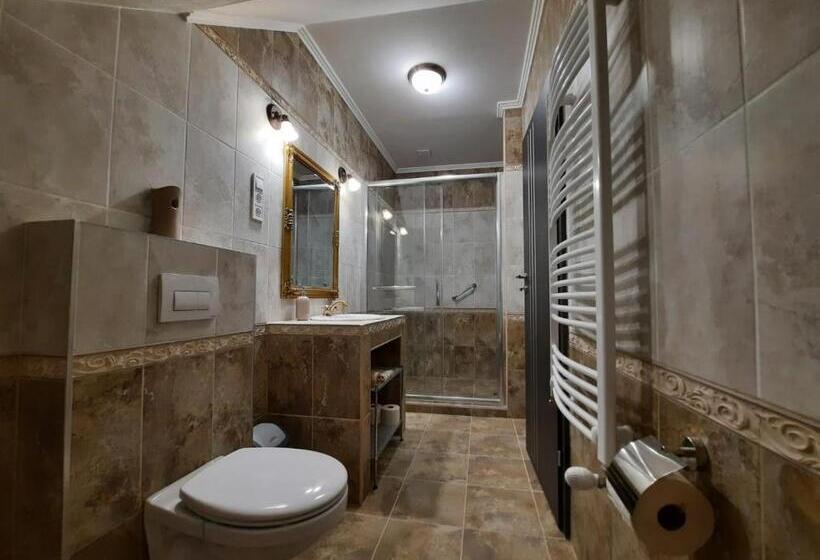 3-Bett-Standardzimmer, Borostyán Panzió