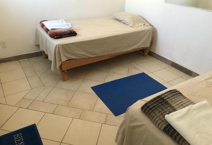 バス共有のスタンダードルーム, Susu’z Village Hostel And Rooms