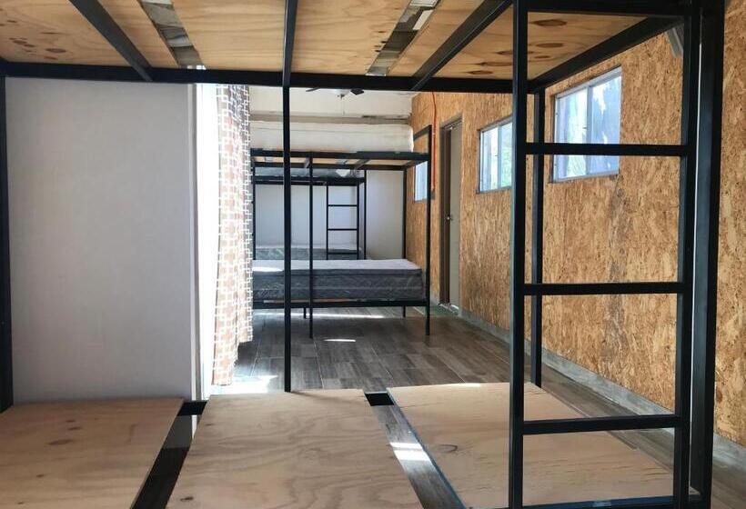 ルームシェアのワンベッド, Susu’z Village Hostel And Rooms