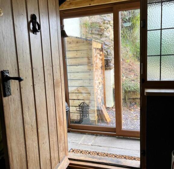 Номер Стандарт, Woodbriar