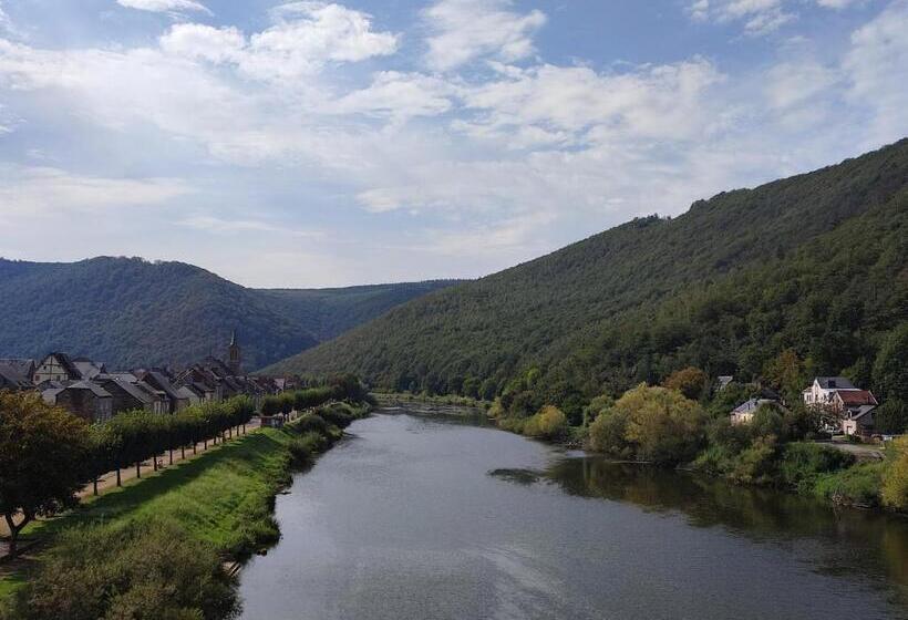 Номер Стандарт, Entre Meuse Et Forêt