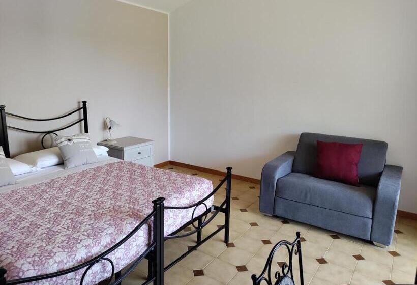 اتاق استاندارد با تخت بزرگ, Acquaviva