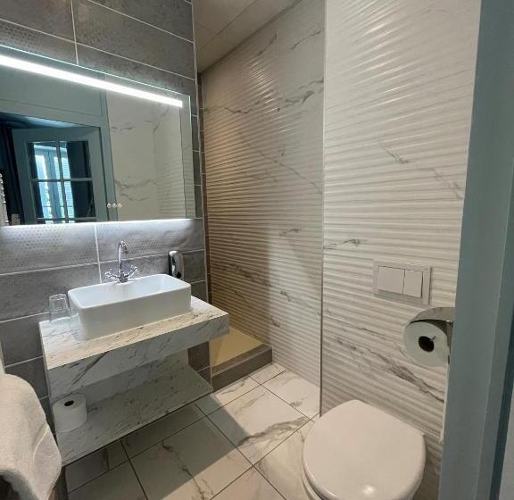 Номер Стандарт Вид на Сад, Domaine Clairfontaine Noyarey   Suites Junior