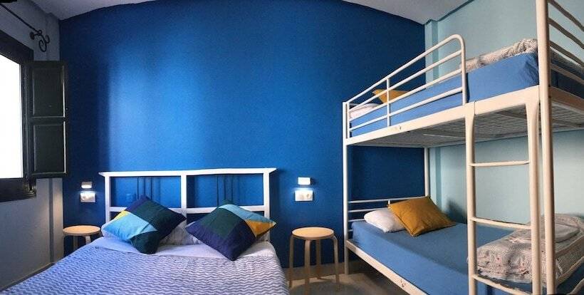 Четырехместный Номер Стандарт, Hostal Baobab